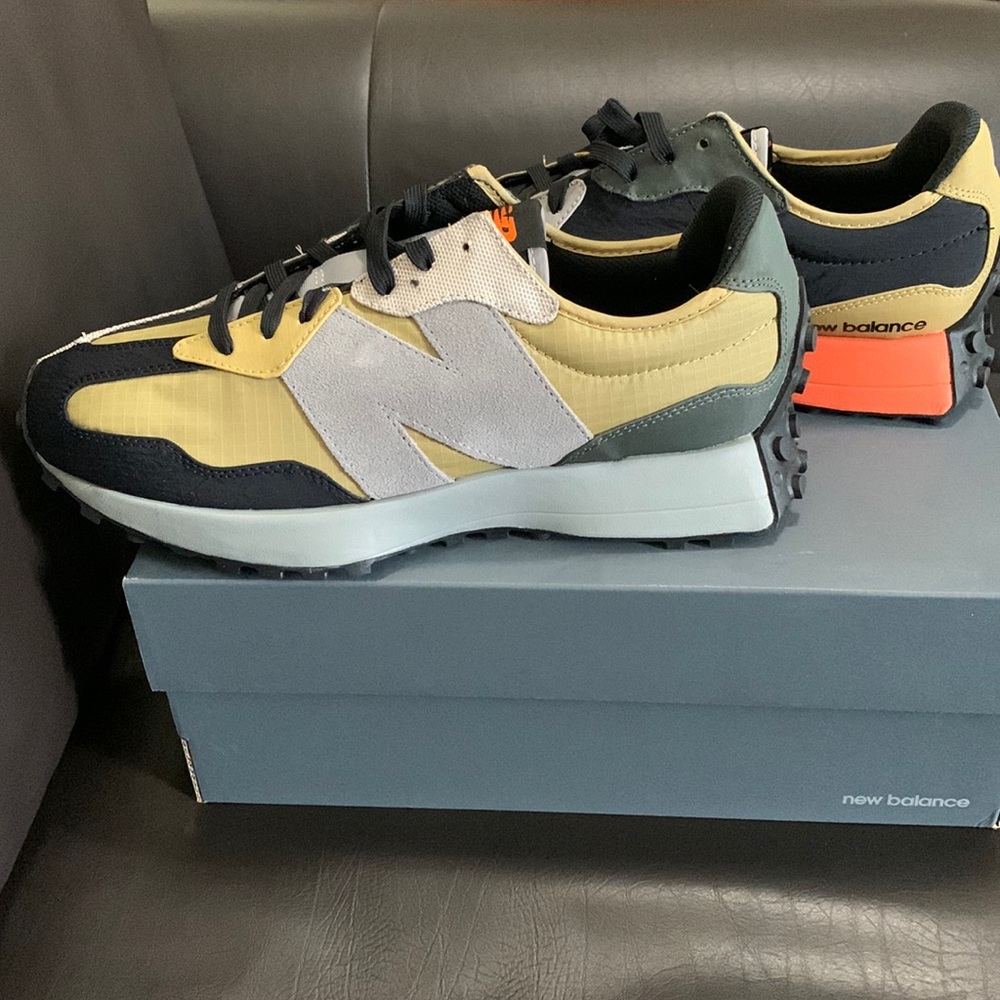 New Balance Lifestyle.